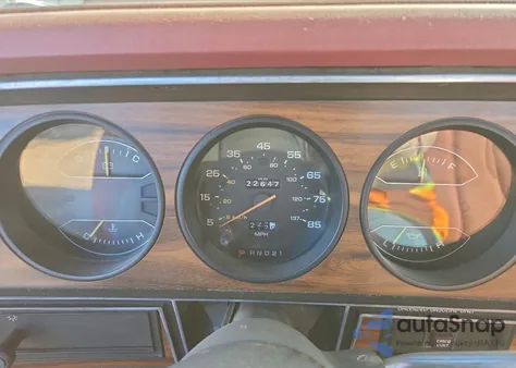 1988 Dodge D-Series D100 z USA, uszkodzony, nr VIN 1B7FD04Y8JS637478